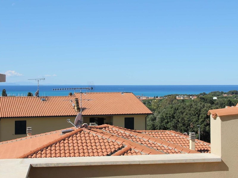 Bilocale in Vendita a Rosignano Marittimo, zona Rosignano Solvay, 228'000&euro;, 82 m², con Box