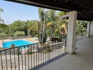 Villa in Vendita a Belpasso, 375'000&euro;, 284 m²