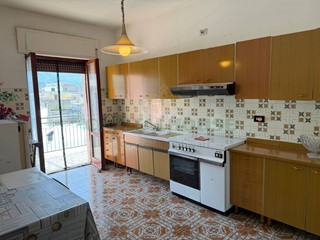 Trilocale in Vendita a Avella, 65'000&euro;, 125 m²