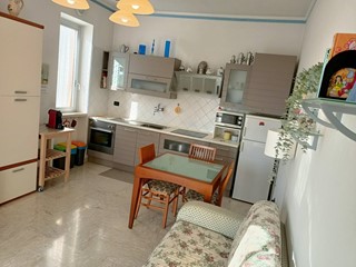Trilocale in Affitto a Arenzano, 680&euro;, 80 m²
