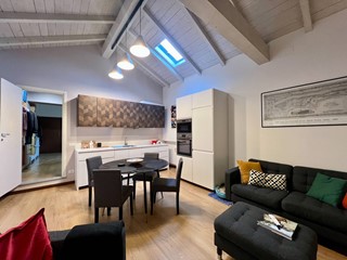 Bilocale in Vendita a Varese, 168'000&euro;, 80 m²