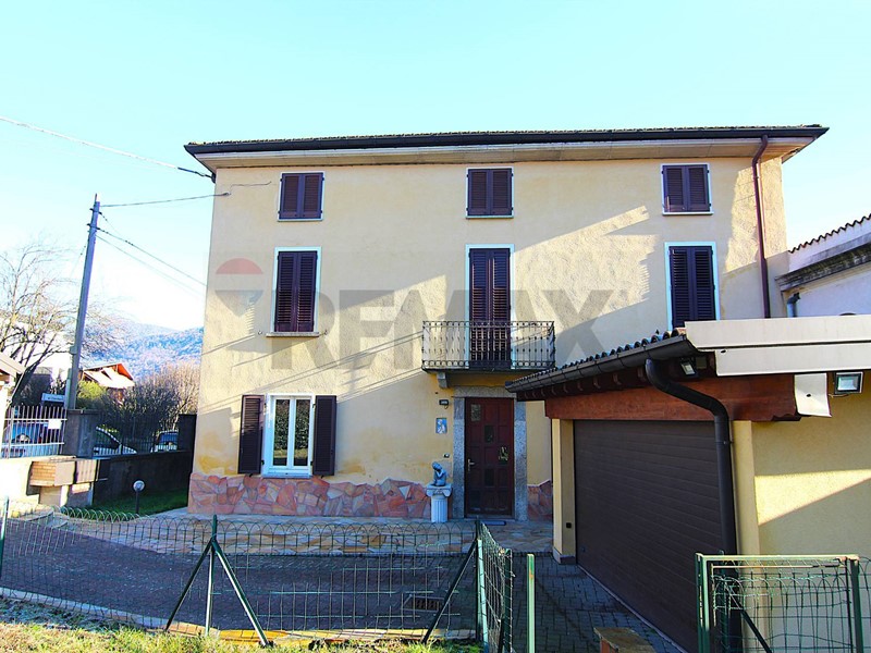 Trilocale in Vendita a Cuasso al Monte, 150'000&euro;, 94 m²