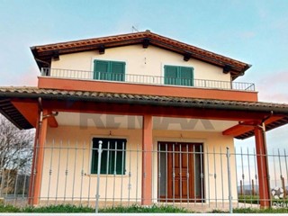 Quadrilocale in Vendita a Perugia, 290'000&euro;, 160 m²