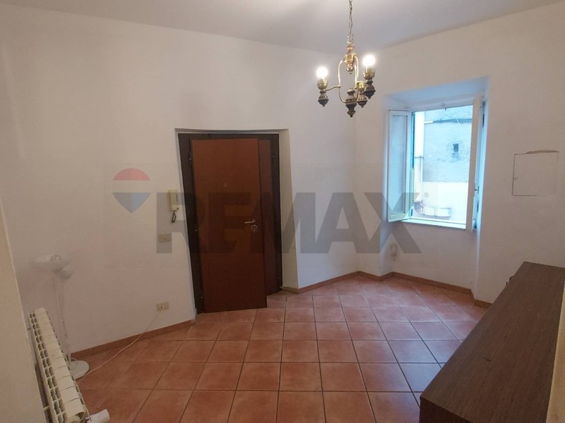 Trilocale in Affitto a Monte Compatri, 750&euro;, 70 m²