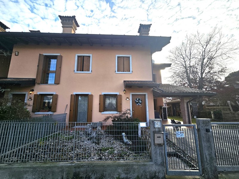 Villetta a schiera in Vendita a Gorizia, 260'000&euro;, 180 m²