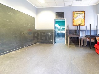 Negozio in Affitto a Roma, 650&euro;, 45 m²