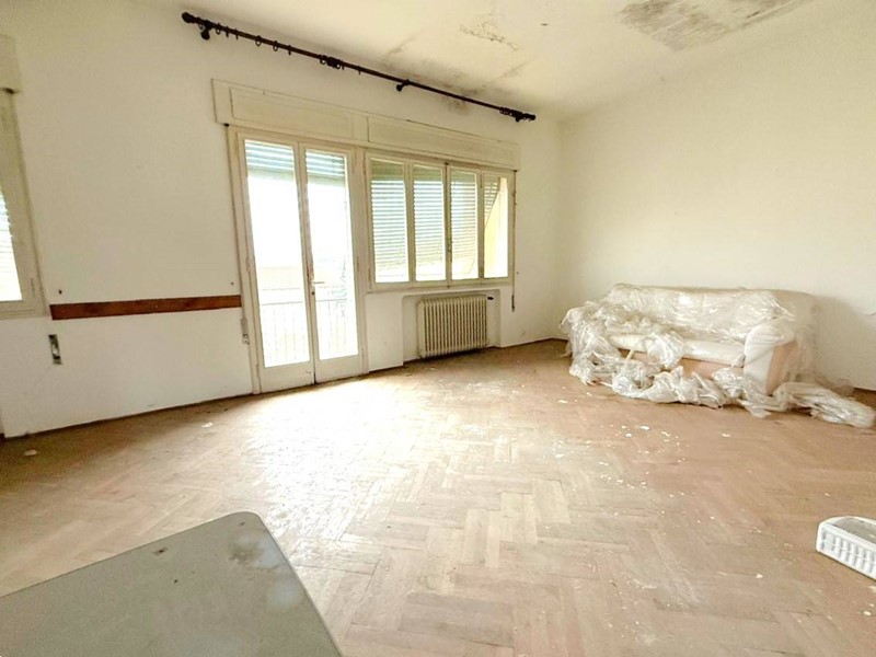 Appartamento in Vendita a Treviso, 90'000&euro;, 130 m²