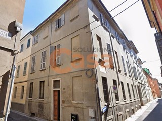 Trilocale in Vendita a Piacenza, 83'000&euro;, 67 m²
