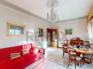 Quadrilocale in Vendita a Genova, 165'000&euro;, 115 m²