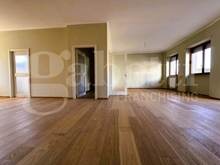 Appartamento in Vendita a Lecce, 315'000&euro;, 168 m²