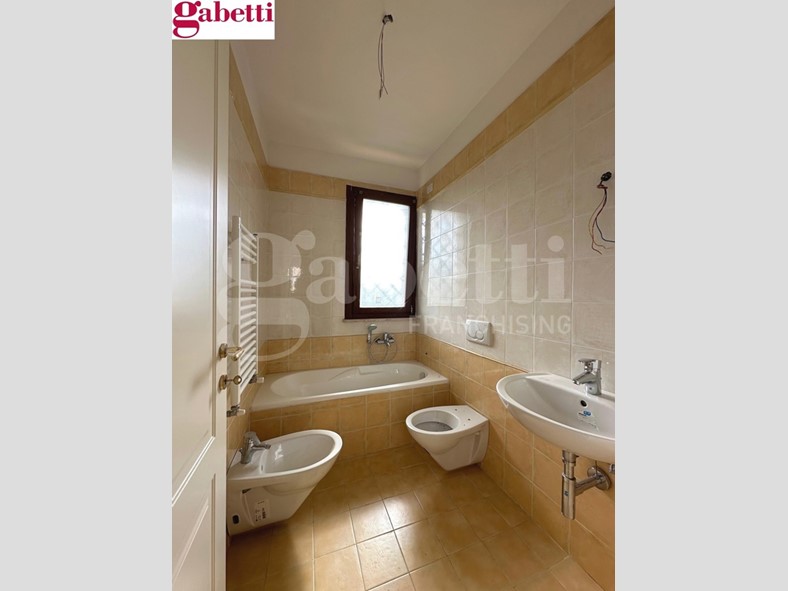 Quadrilocale in Vendita a Rapolano Terme, 152'000&euro;, 71 m², con Box