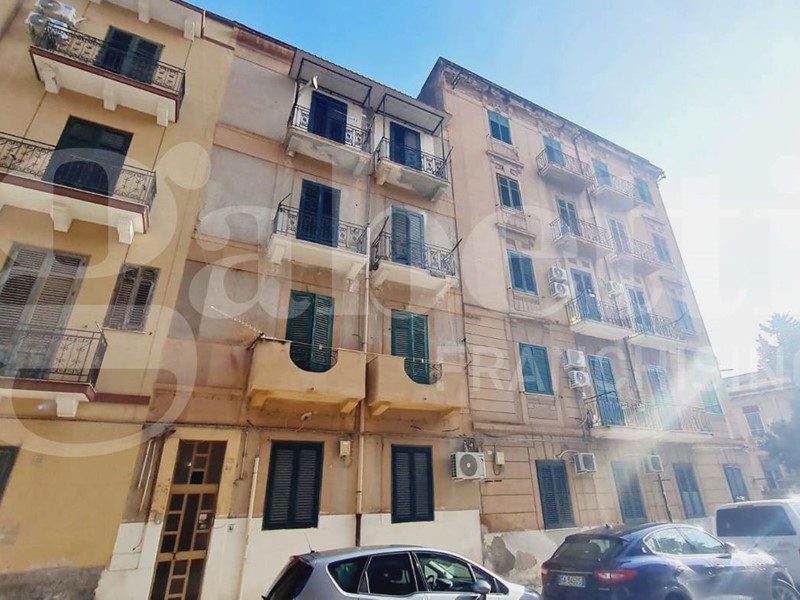 Quadrilocale in Vendita a Palermo, 139'000&euro;, 95 m²