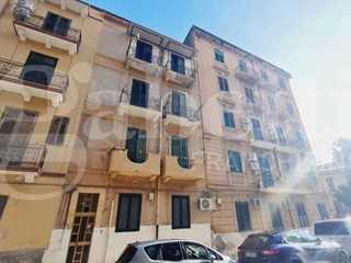 Quadrilocale in Vendita a Palermo, 139'000&euro;, 95 m²