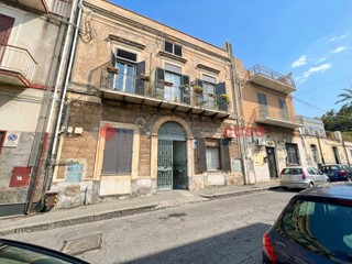 Quadrilocale in Vendita a Catania, 115'000&euro;, 123 m²