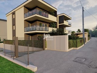 Trilocale in Vendita a Brescia, 360'000&euro;, 110 m², con Box