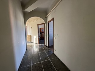 Appartamento in Vendita a La Spezia, zona Centro cittÃ, 200'000&euro;, 135 m²