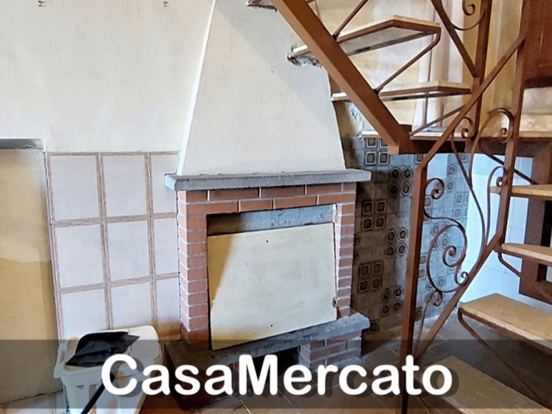 Trilocale in Vendita a Rocca di Papa, 45'000&euro;, 45 m²