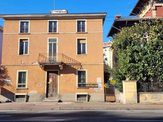 Casa Indipendente in Vendita a Parma, 420'000&euro;, 360 m²