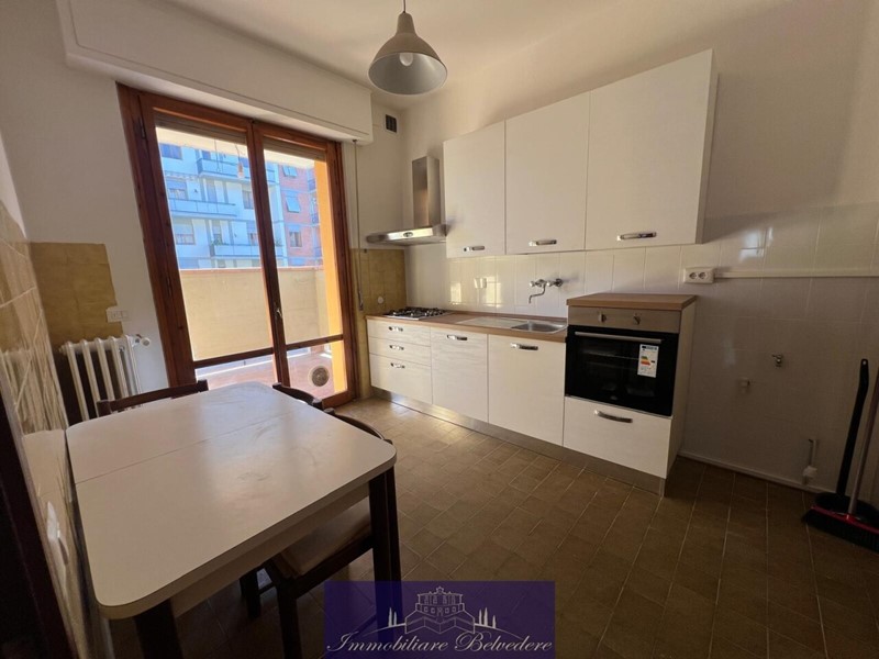 Trilocale in Affitto a Firenze, zona Firenze Nova, 950&euro;, 60 m², arredato
