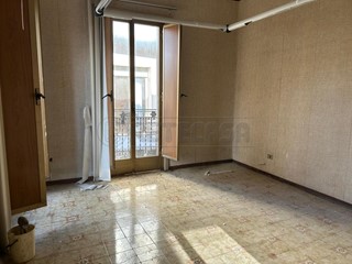 Trilocale in Vendita a Caltanissetta, 30'000&euro;, 57 m²