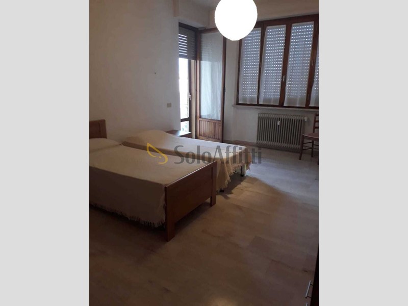 Stanza in Affitto a Siena, zona Acquacalda Petriccio Uncinello, 254&euro;, 30 m², arredato