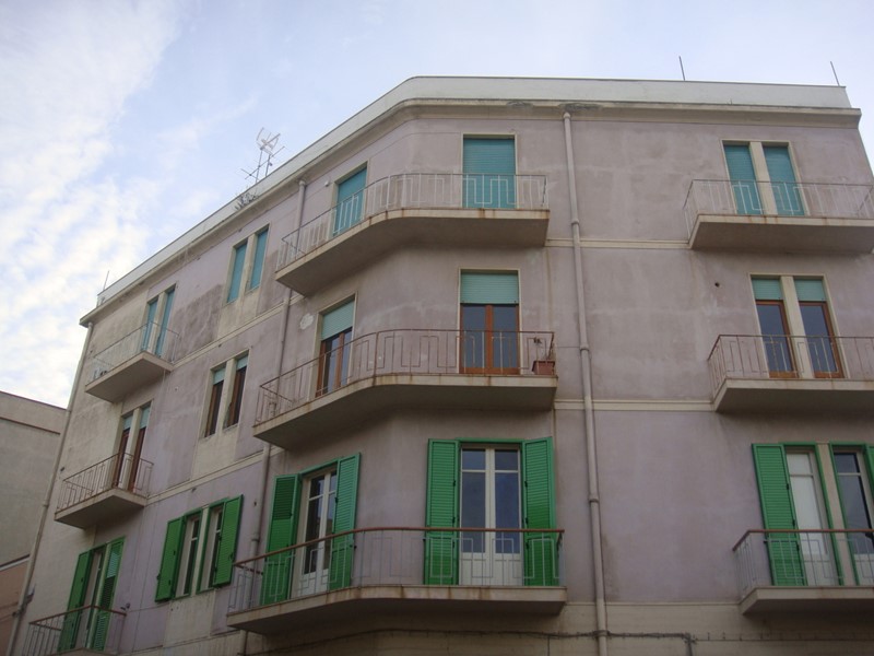 Appartamento in Vendita a Reggio Calabria, 210'000&euro;, 190 m²