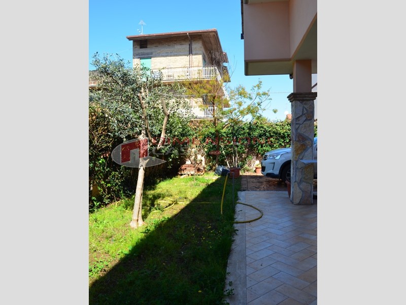 Casa Indipendente in Vendita a Roma, zona VILLAGGIO PRENESTINO, 259'000&euro;, 130 m²