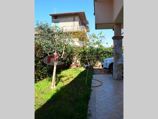 Casa Indipendente in Vendita a Roma, zona VILLAGGIO PRENESTINO, 259'000&euro;, 130 m²