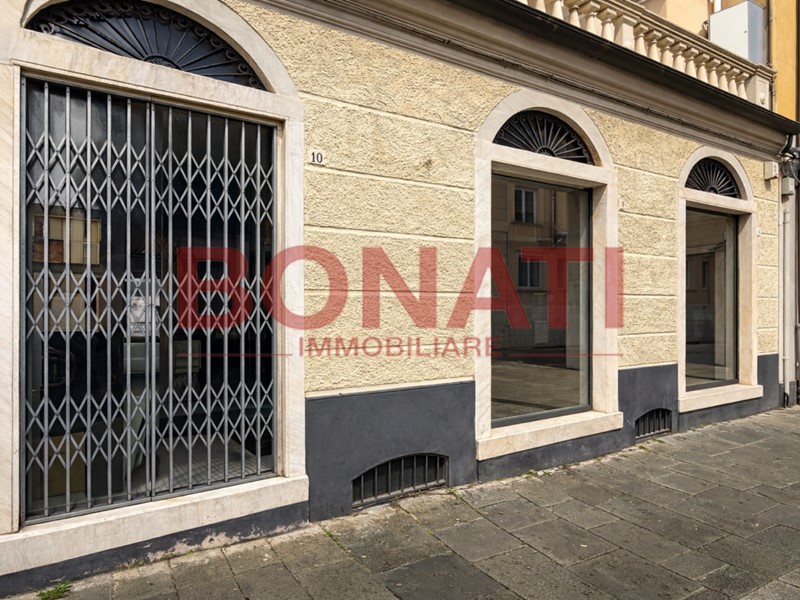 Immobile commerciale in Vendita a La Spezia, 180'000&euro;, 120 m²