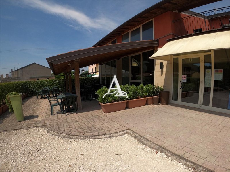 Negozio in Vendita a Nogara, 180'000&euro;, 334 m²