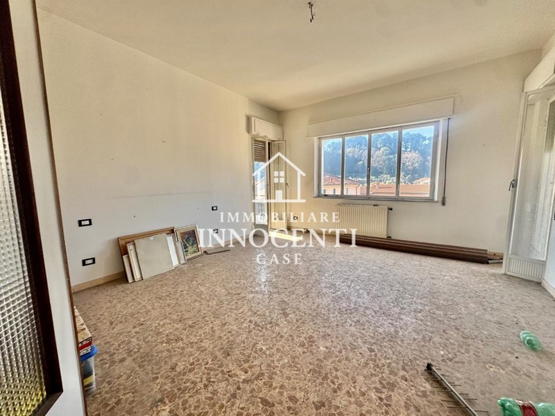 Appartamento in Vendita a Massa, 300'000&euro;, 170 m²