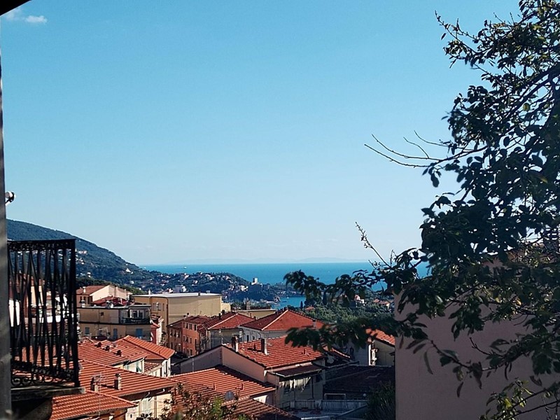 Trilocale in Vendita a La Spezia, zona Pitelli, 129'000&euro;, 75 m², arredato