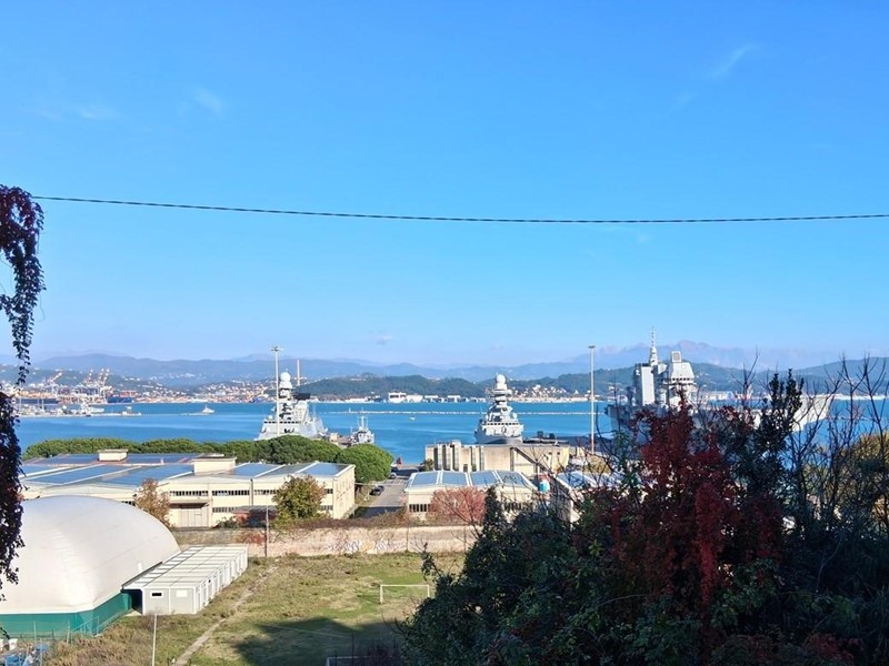 Trilocale in Vendita a La Spezia, zona Marola, 120'000&euro;, 40 m², arredato