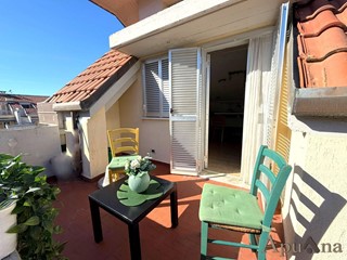 Attico in Vendita a Massa, zona Marina di Massa, 235'000&euro;, 80 m², arredato