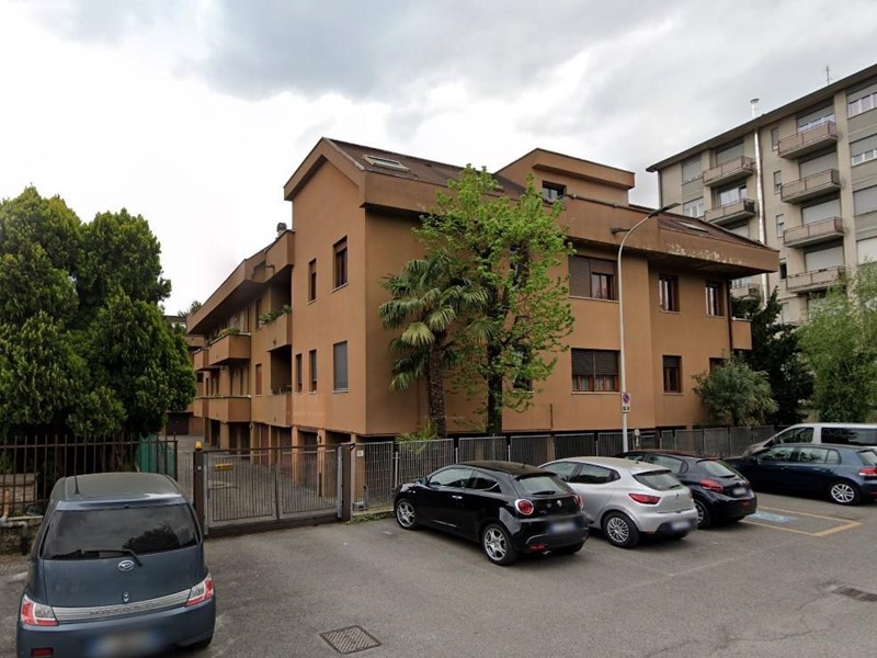 Quadrilocale in Vendita a Seregno, 169'250&euro;, 111 m², con Box