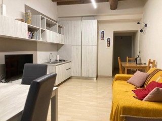 Quadrilocale in Vendita a Mantova, 250'000&euro;, 200 m²