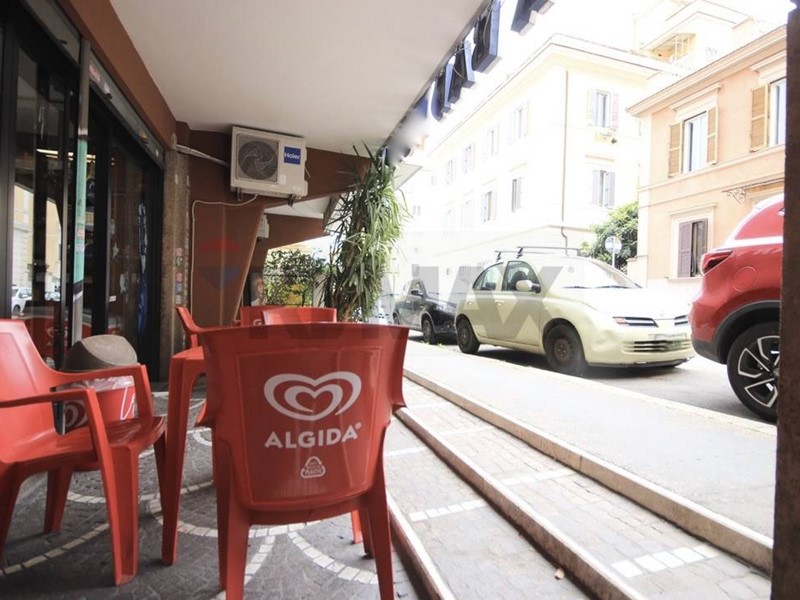 Attività commerciale in Vendita a Roma, 29'000&euro;, 70 m²