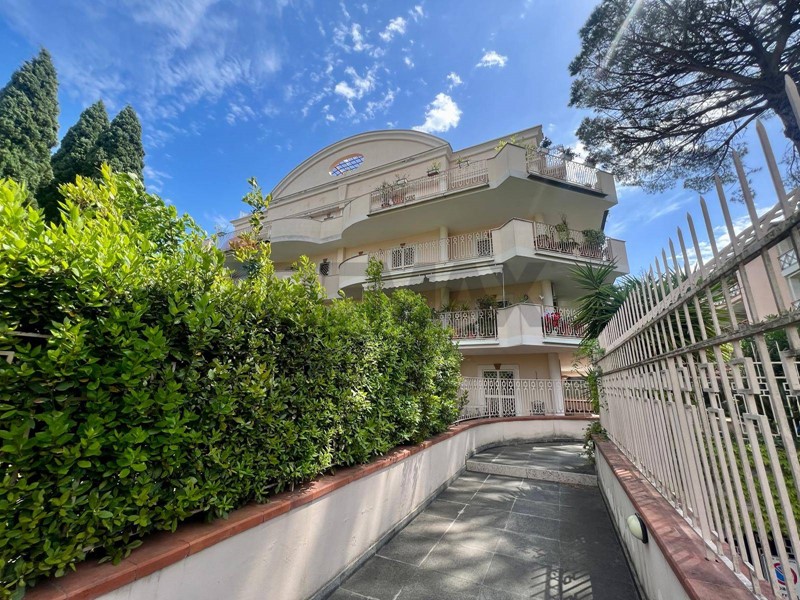 Attico in Vendita a Caserta, 370'000&euro;, 120 m²