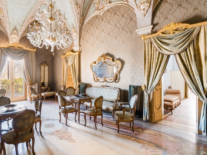 Appartamento in Vendita a Sogliano Cavour, 1'950'000&euro;, 2000 m², con Box