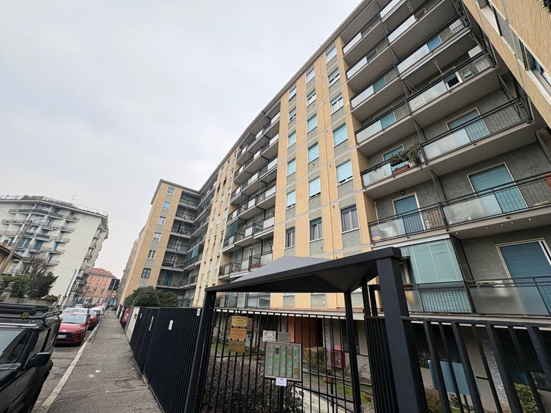 Trilocale in Vendita a Monza, 204'000&euro;, 94 m²