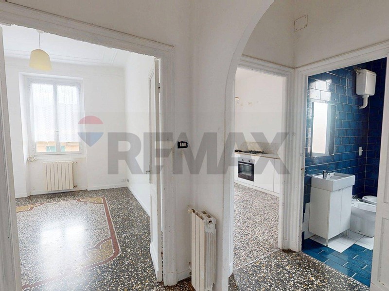 Quadrilocale in Vendita a Genova, 73'000&euro;, 95 m²