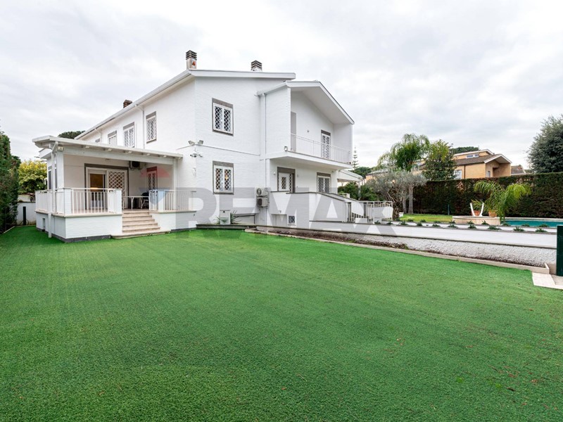 Villa in Affitto a Roma, 9'000&euro;, 420 m²