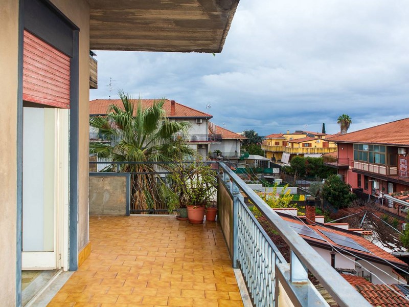 Appartamento in Vendita a Catania, 120'000&euro;, 120 m²