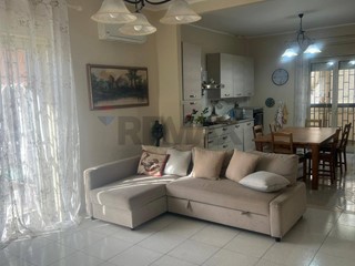 Appartamento in Vendita a Aci Catena, 105'000&euro;, 98 m²