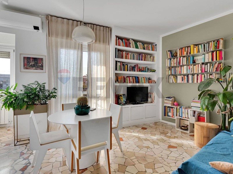 Bilocale in Vendita a Milano, 220'000&euro;, 50 m²