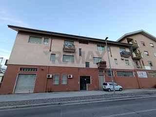 Quadrilocale in Vendita a Francavilla al Mare, 135'000&euro;, 154 m²