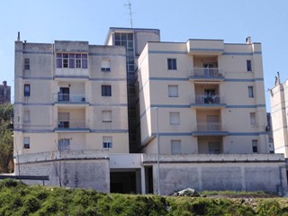 Appartamento in Vendita a Vico del Gargano, 96'000&euro;, 168 m²