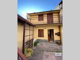 Casa Semi Indipendente in Vendita a Pecetto di Valenza, 58'000&euro;, 102 m²