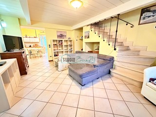 Appartamento in Vendita a Seravezza, 290'000&euro;, 115 m²