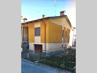 Villa in Vendita a Maleo, 120'000&euro;, 130 m²